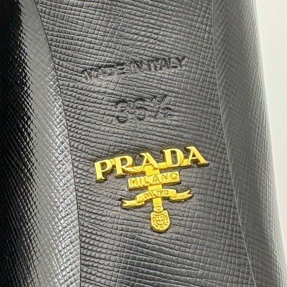 Prada Calzature Donna Vernice St. Saff Nero (Black); Size 36.5 (US 6) - Picture 11 of 11